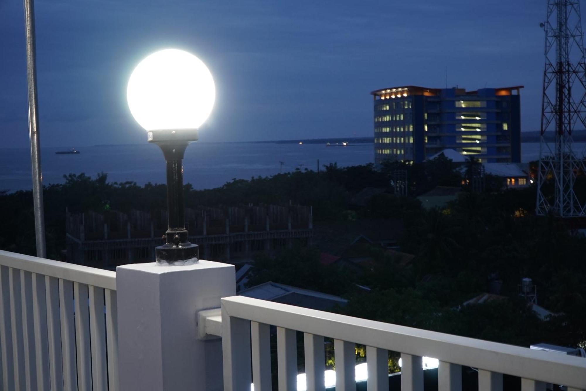 Kirei Hotel Bantaeng Luaran gambar