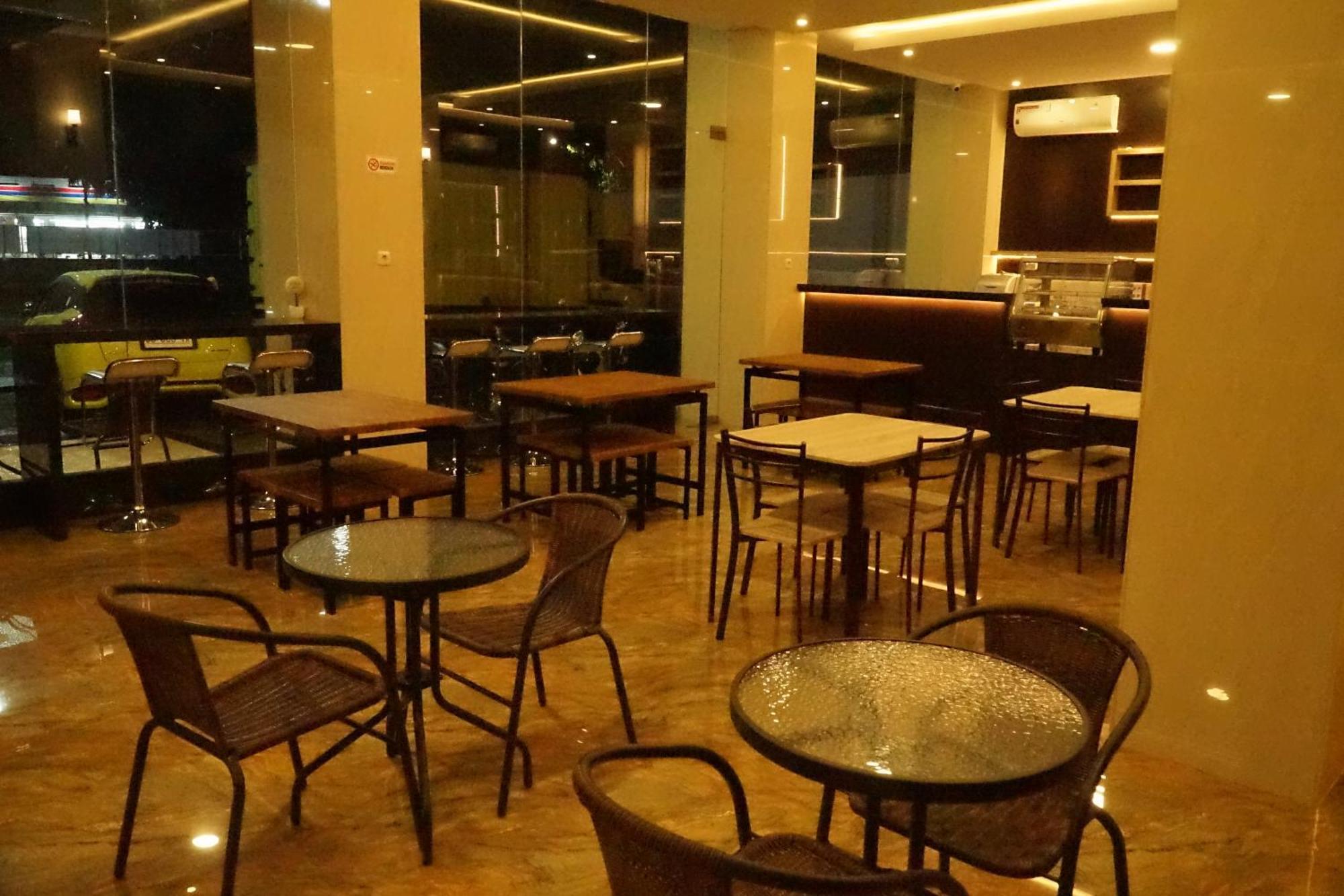 Kirei Hotel Bantaeng Luaran gambar